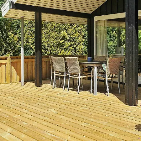 6 Person In Ansager-by Traum *