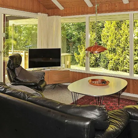 6 Person In Ansager-by Traum * Ansager